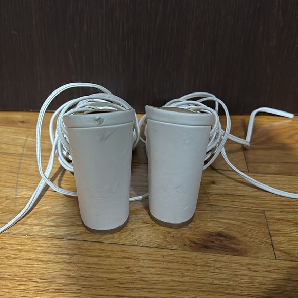 Lace up white heel - Picture 4 of 5